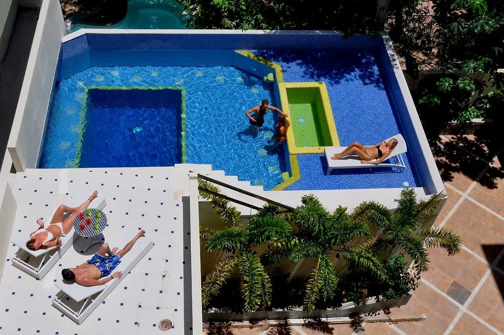 *** Appart hôtel Mimosa Tree Condos Playa del Carmen Mexique